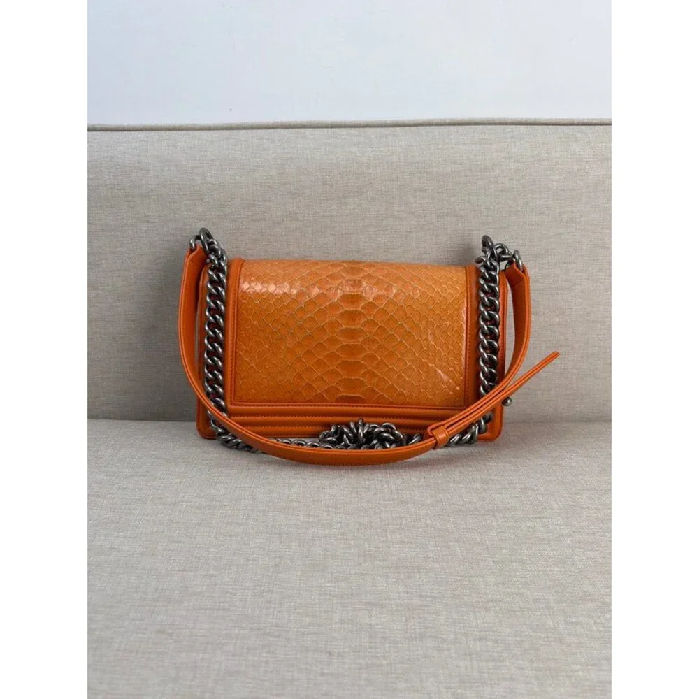CHANEL 100% authentic